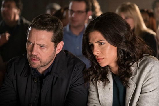 Private_Eyes_S02B Private_Eyes_S02B