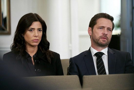Private_Eyes_S02B Private_Eyes_S02B